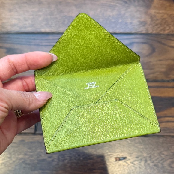 Hermes Vibrant Green Leather Wallet - Picture 2 of 4